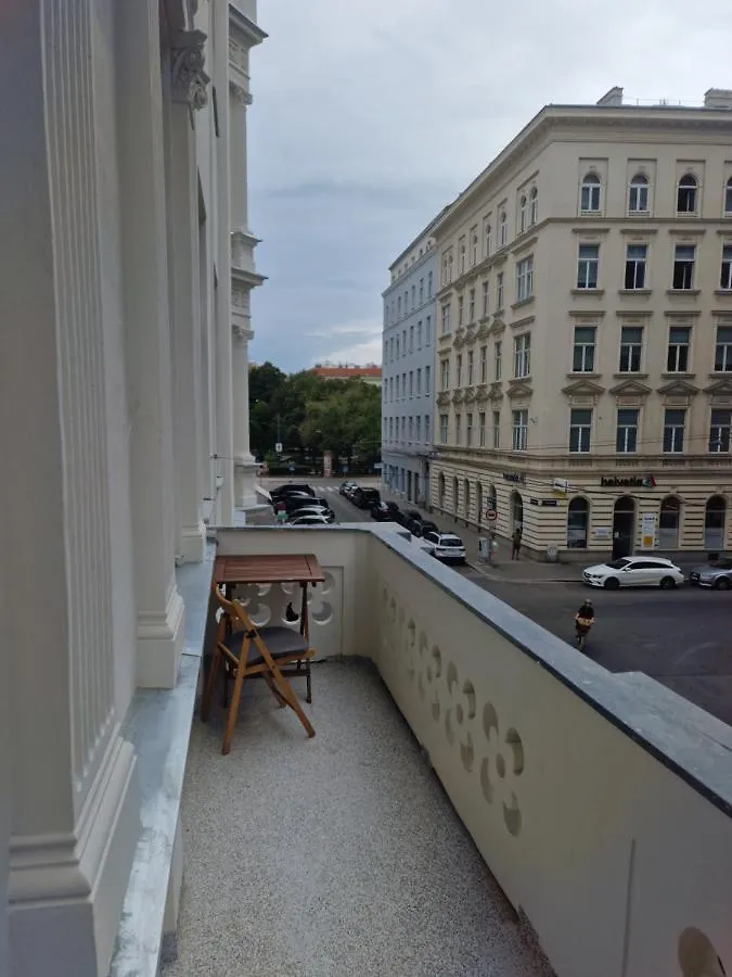 Urban Flats Vienna City Center 0*,