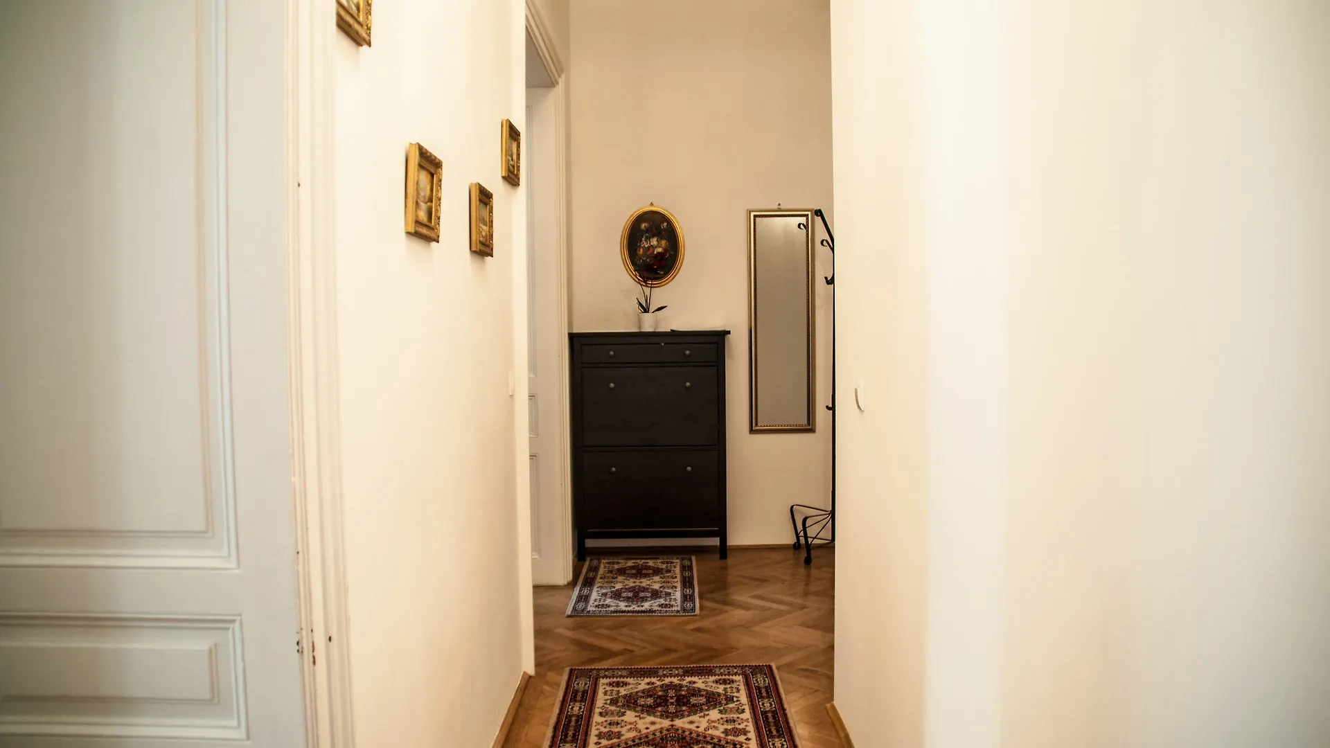 Urban Flats Vienna City Center Apartment